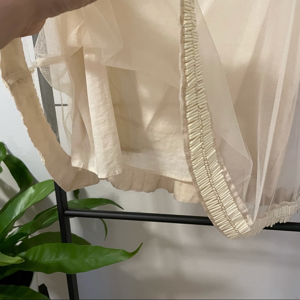 Mesh/Linen Beaded Top - Picture 4 of 7